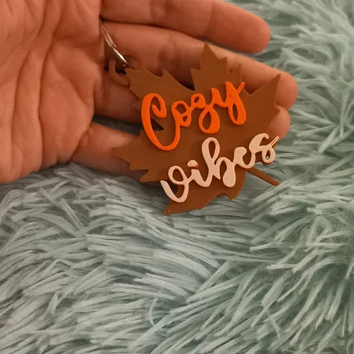 Charmanter Schlüsselanhänger Herbstblatt Cozy Vibes