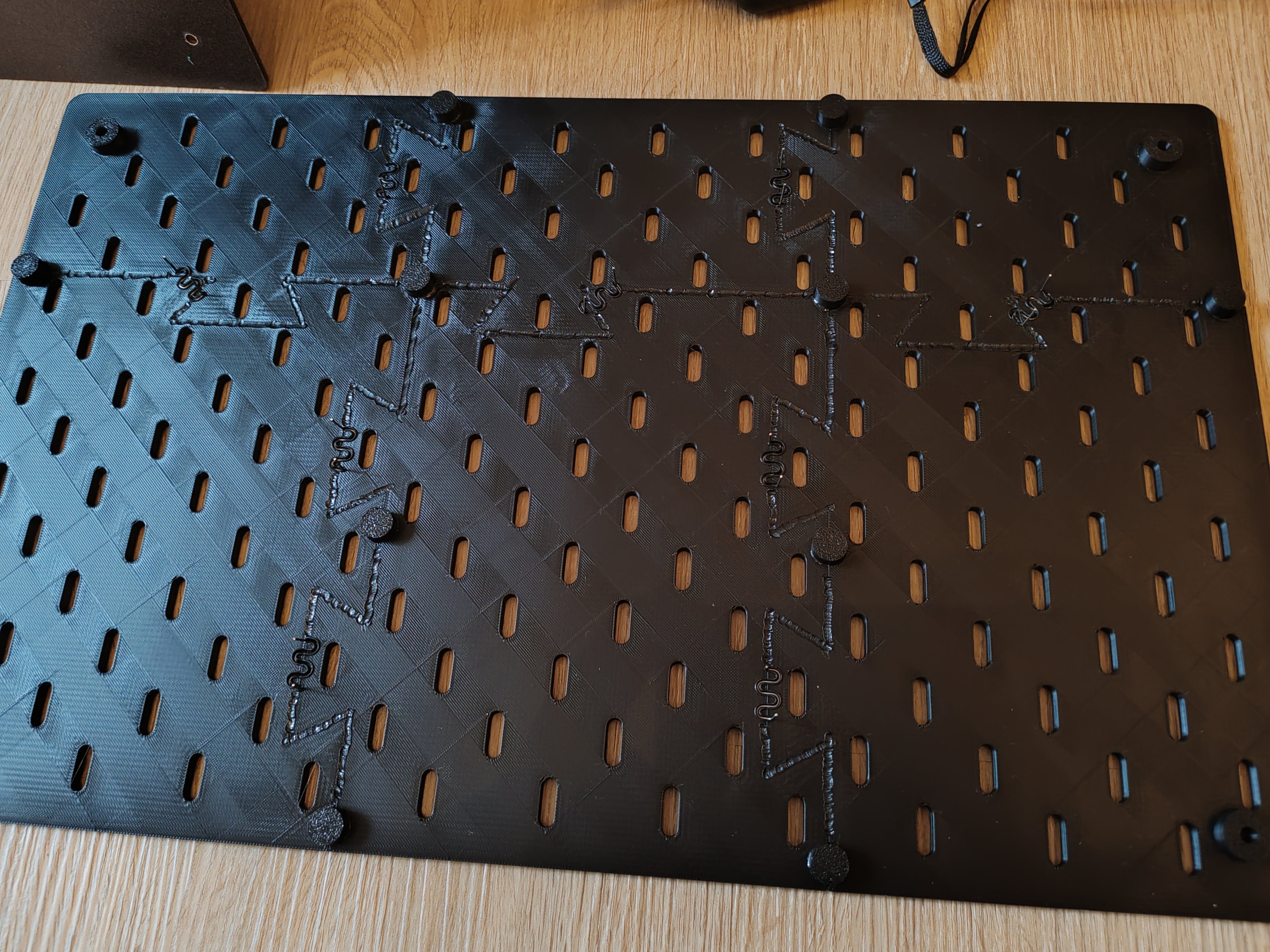 Lochwand (Skadis) für Wohnmobile, passend gefertigt