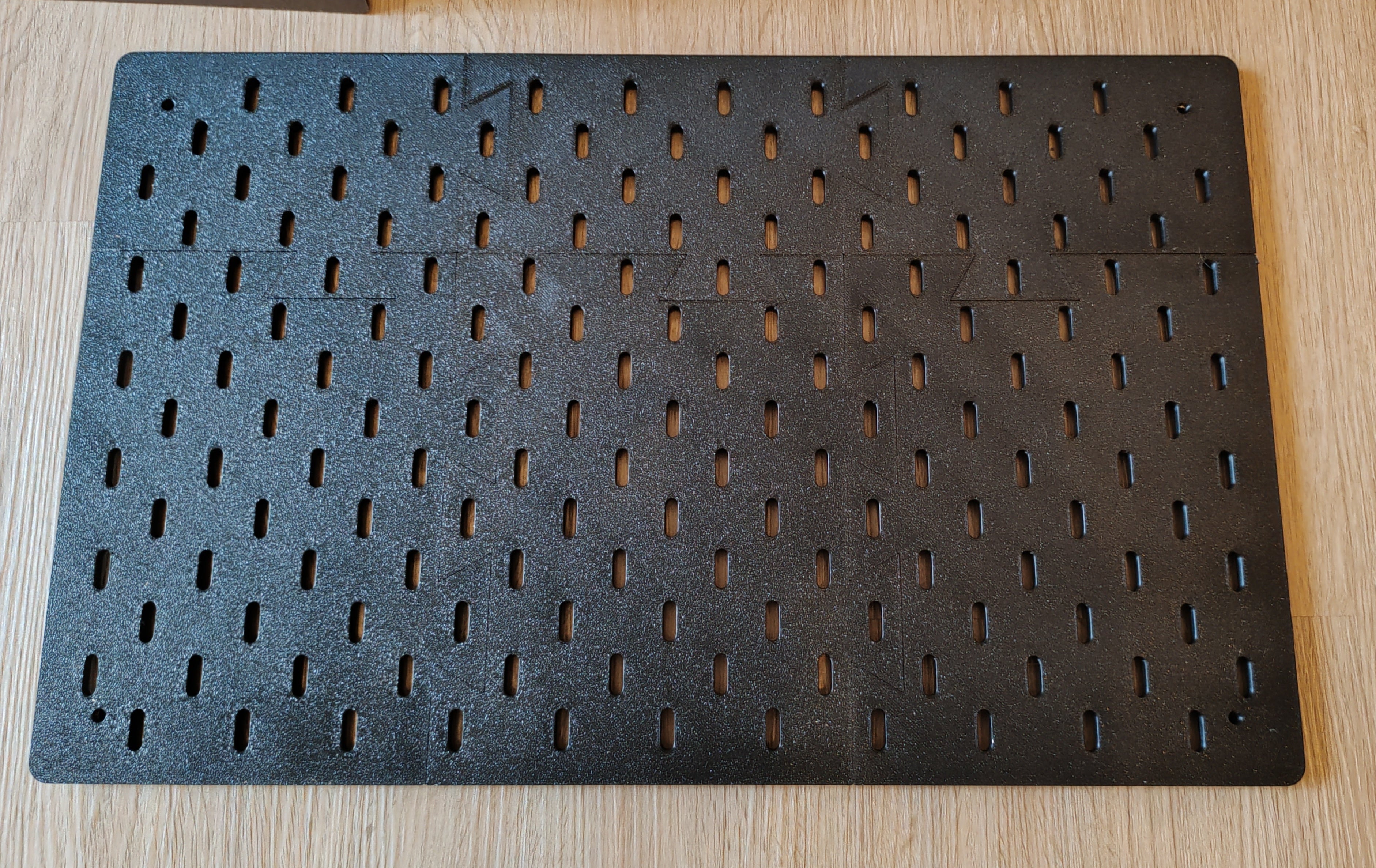 Lochwand (Skadis) für Wohnmobile, passend gefertigt