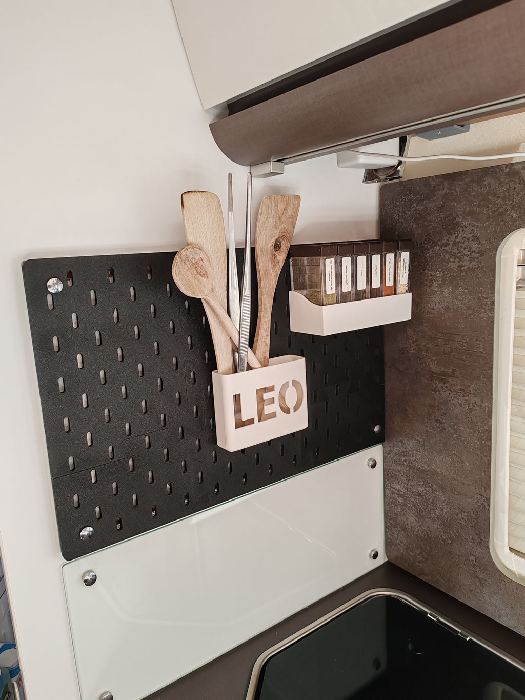 Lochwand (Skadis) für Wohnmobile, passend gefertigt