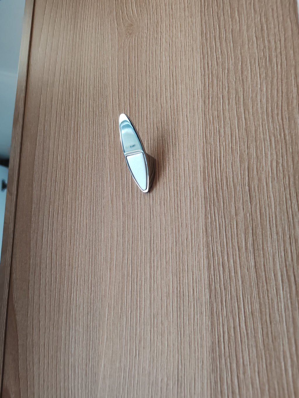 Stabile Kleiderhaken im Bürstner-Stil