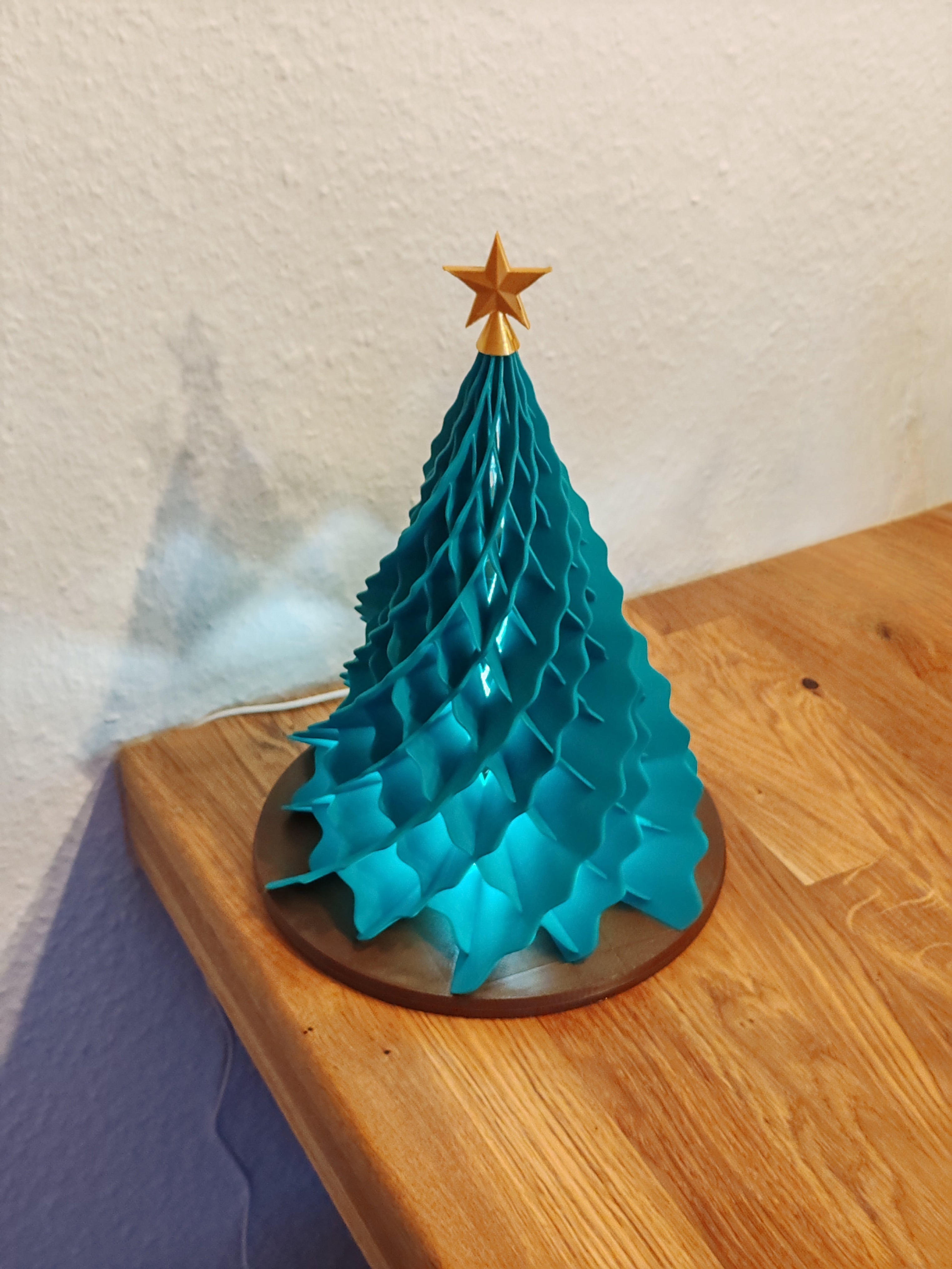 Festlicher LED-Weihnachtsbaum – Ein leuchtendes Highlight für Ihr Zuhause!