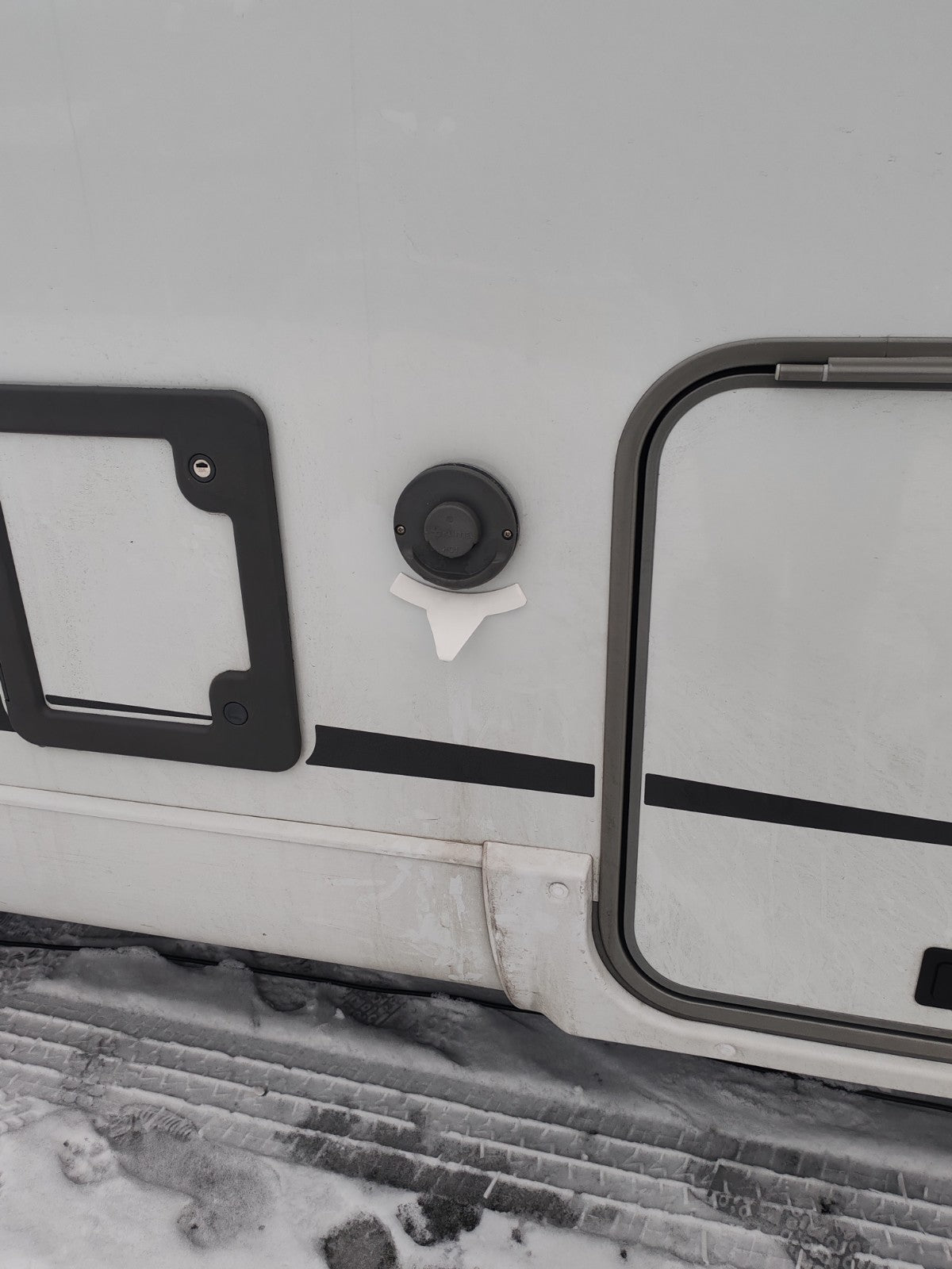 Abtropflippe für Kondenswasser Wohnwagen Wohnmobil Abgas Kamin *Ohne Schrauben*